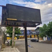 تلوزیون شهری ۲در ۱ متر و تابلو روان