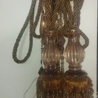 یک جفت آویز پرده کریستال درحد نوتمیز و سالم|پرده، رانر، رومیزی|تهران, افسریه شمالی|دیوار