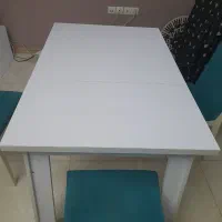 میز ناهاری خوری چها نفره