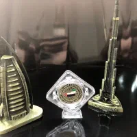 سکه یادبود دبی + ماکت برنزی برج خلیفه و برج العرب|کلکسیون سکه، تمبر، اسکناس|کرج, شهرک بنفشه|دیوار