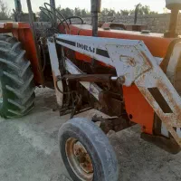 سلام یک دستگاه تراکتور سالم‌ بدون خرابی بیل دار