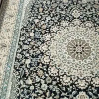 فروش فرش  کناره  اجاق گاز و برخی لوارم منزل