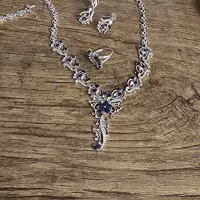 یک سرویس با نگین های بلریان ویاقوت