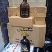بطری شیشه ای یه لیتری و قرابیه ای ۱۱لیتری|ظروف نگهدارنده، پلاستیکی، یک‌بارمصرف|تبریز, |دیوار