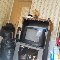 تلویزیون ومیز تلویزیون باهم