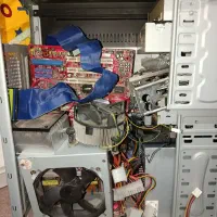 فروش و خریدار کیس و مانیتور قدیمی و خراب