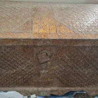 صندوق لباس قدیمی|کلکسیون اشیاء عتیقه|اصفهان, بیدآباد|دیوار