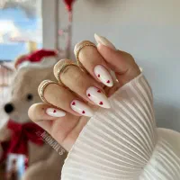 آموزش کاشت ناخن