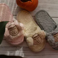 روفرشی میشا|کیف، کفش، کمربند|رشت, چله خانه|دیوار