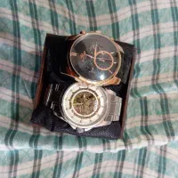 دو عدد ساعت مچی