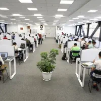 مراقب سالن مطالعه دخترانه