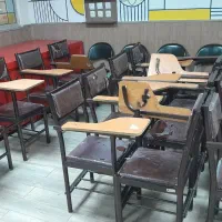 صندلی دانشجویی