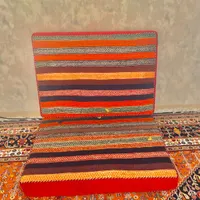 یک جفت پشتی دستباف|پشتی|شیراز, شهرک گلدشت حافظ‎|دیوار