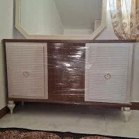 آیینه و کنسول