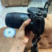 دوربین عکاسی 80D