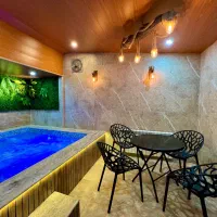 ویلا چوبی جکوزی دار نزدیک دریا (بدون واسطه)