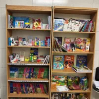 استخدام مدرس زبان انگلیسی و اسپانیایی