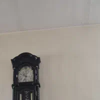 ساعت دیواری کاملا سالم