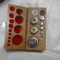 ترازوی کفی زرگری.|کلکسیون اشیاء عتیقه|اصفهان, تخت فولاد|دیوار