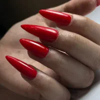 آموزش وخدمات کاشت اخن/لمینیت/ژل پلیش/پدیکور/درما