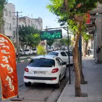 مغازه بهر خیابان اصلی