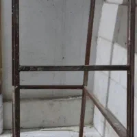 چهارپایه آهنی