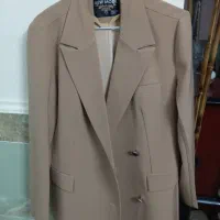 کت مجلسی|لباس|بم, |دیوار