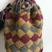 کوله پشتی دست‌ بافت مکرومه