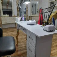 فروش فوری میز وآینه سرشورصندلی اصلاح