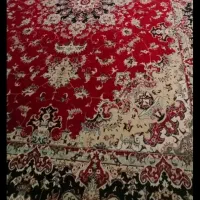دوعدد فرش قرمز خیلی کم کار مناسب بو گه وره مال