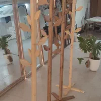 چوب لباسی برگی