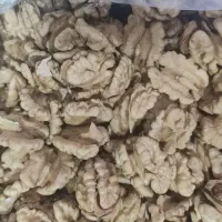 گردو و بادام و غیره