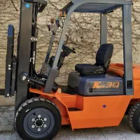 خدمات تخلیه وبارگیری با لیفتراک وتراکتور نخالبر|خدمات حمل و نقل|بندر ماهشهر, |دیوار