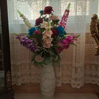 گلدان و گل