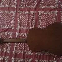 گیتار اندونزی اصل