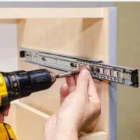 تعمیر و بازسازی کابینت و کمد دیواری فوری