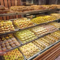 فروشنده برای شیرینی فروشی گلدشت