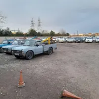 راننده نیسان برای جک یدک کش