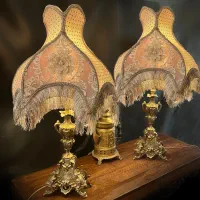 یک جفت آباژور برنز ( برنجی) با شیدهای نو دستدوز