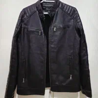 ژاکت چرمی در حد نو xl