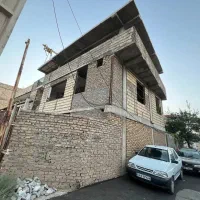 ساختمان دو طبقه رو پیلوت سر نبش|فروش آپارتمان|بوئین زهرا, |دیوار