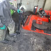 2نفر شاگرد ماهر برای کار در پنچرگیری|استخدام صنعتی، فنی، مهندسی|تهران, شهرک دانشگاه|دیوار