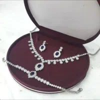 سرویس جواهری بسیار زیبا و چشمگیر با سنگ یاقوت کبود