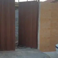 زمین داخل بافت .چهاردیواری