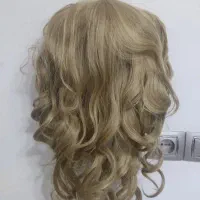 کلاه گیس و پوستیژ زیتونی
