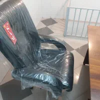 یکدست میز و صندلی اداری کامل و در حد نو|مبلمان اداری|سمنان, |دیوار