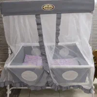گهواره متحرک وثابت
