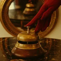 استخدام ناخن کار و مژه کار در سالن ولوت