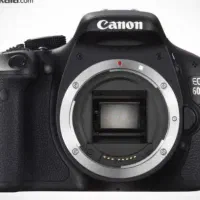 دوربین۶۰۰دی کنون وهمراه لنز