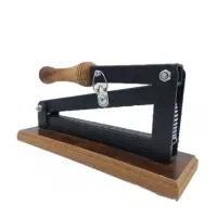 گردو و بادام شکن